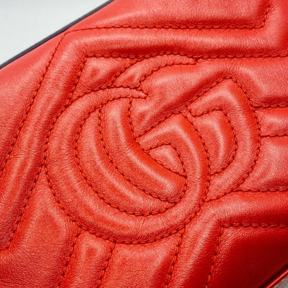 /traded/💯 Gucci Marmont Calfskin Matelasse GG Marmont Case in Hibiscus Red - Picture 5 of 16